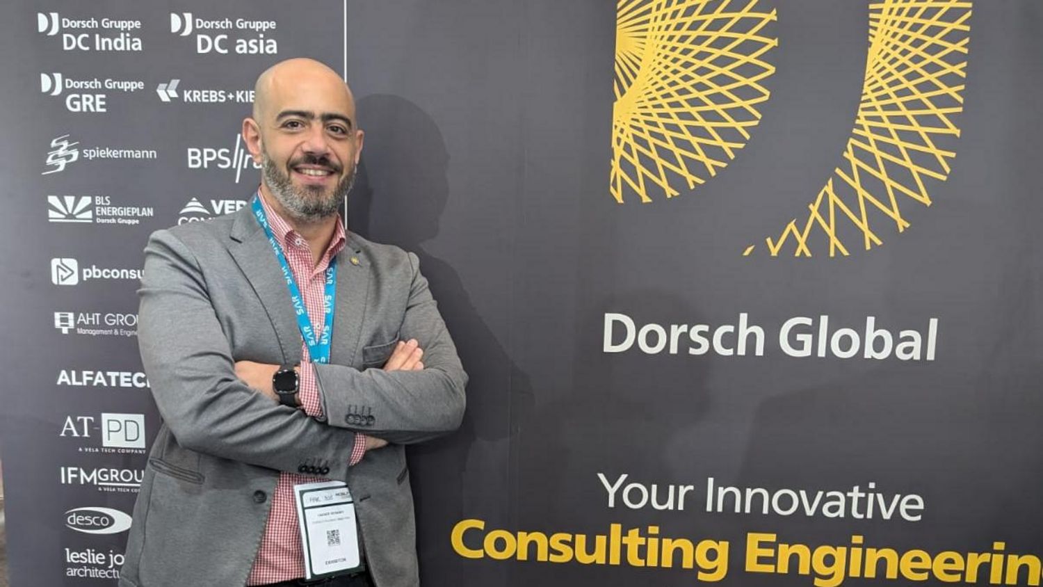 Portrait of Yasser Henawy, Program Director for ITS at Dorsch Middle East